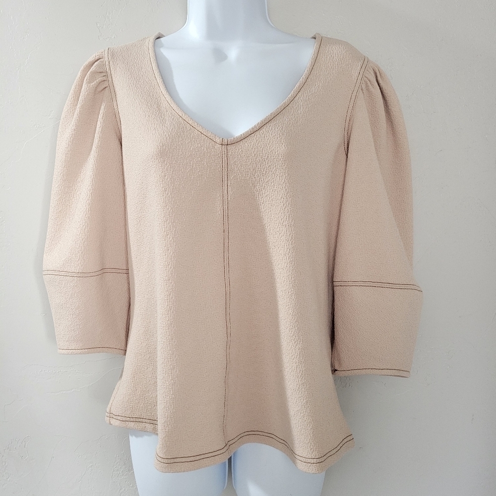 Blu Pepper Women's Medium Beige Blue Quarter Sleeve Blouse V-neck Exposed Seams